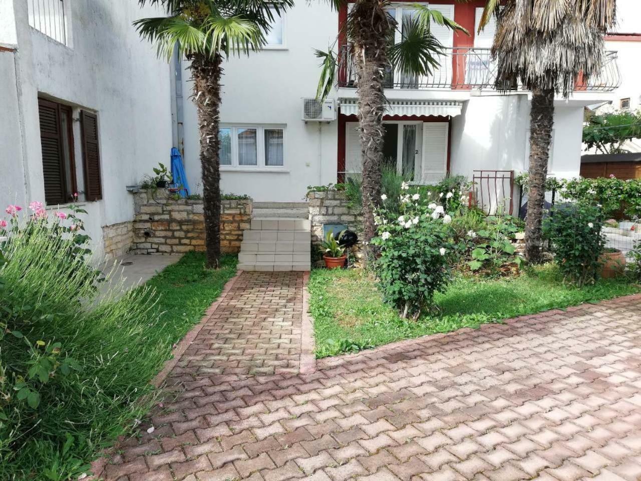 Apartmani Bojana Rovinj Bagian luar foto